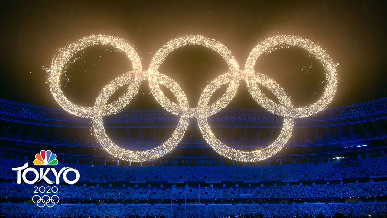 閉会式では、オリンピックリングが活気づきます。 東京オリンピック|  NBCスポーツ