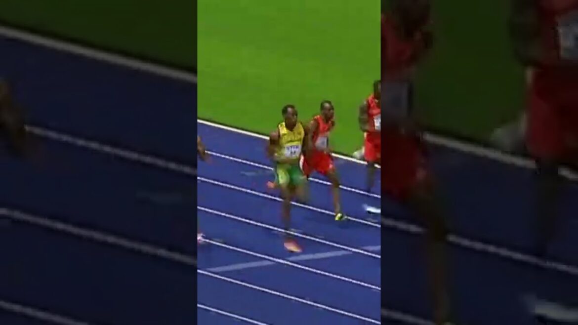 9.58 – Usain Bolt ⚡ becomes fastest man alive at '09 Worlds #shorts