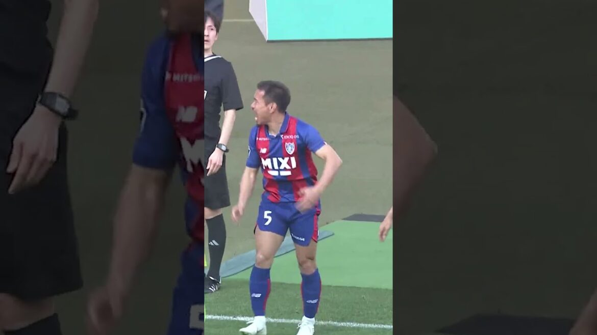 【熱い漢 長友佑都】ファン・サポーターを煽りまくる!!! FC東京 #shorts