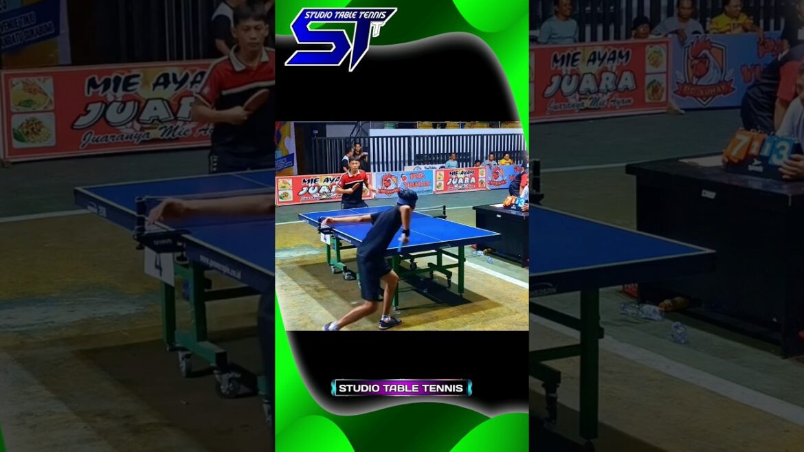バックハンド バックハンド バックハンド攻撃 #スポーツ #世界卓球 #ピンポン #ショートパンツ