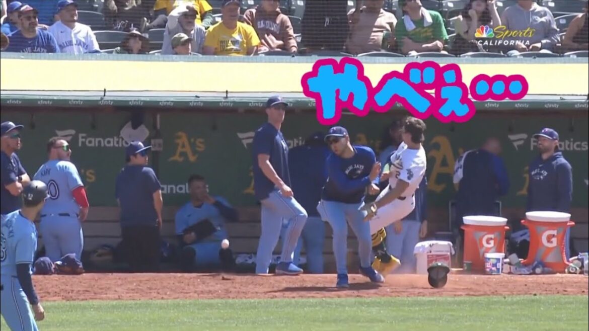 菊池雄星アメフトをやる珍プレー ファールフライを追う相手にタックルで守備妨害 乱闘寸前 ゲレーロJrやビシェットも怒り気味