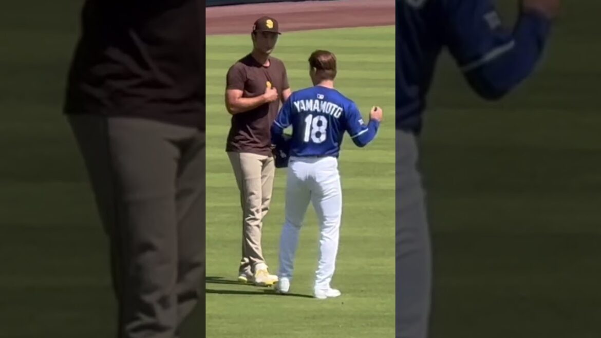 【走り寄る2人💙】ヨシノブ&ダルビッシュ!【1番DH・大谷翔平選手】ドジャースvsパドレス第2戦@ドジャー・スタジアム8/16/2025 #大谷翔平 #山本由伸 #ダルビッシュ有