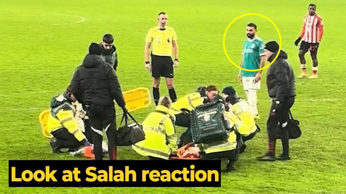 Moment Mo Salah’s looked emotional as Endo suffered horror injury vs Sunderland Moment Mo Salah’s looked emotional as Endo suffered horror injury vs Sunderland