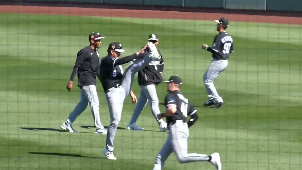 村上宗隆選手の股関節の柔らかさは大谷翔平選手並み。日々の積み重ねが大事なんですね。アリゾナキャンプ現地映像。カブス対ホワイトソックス#murakami #munetaka#whitesox#cubs