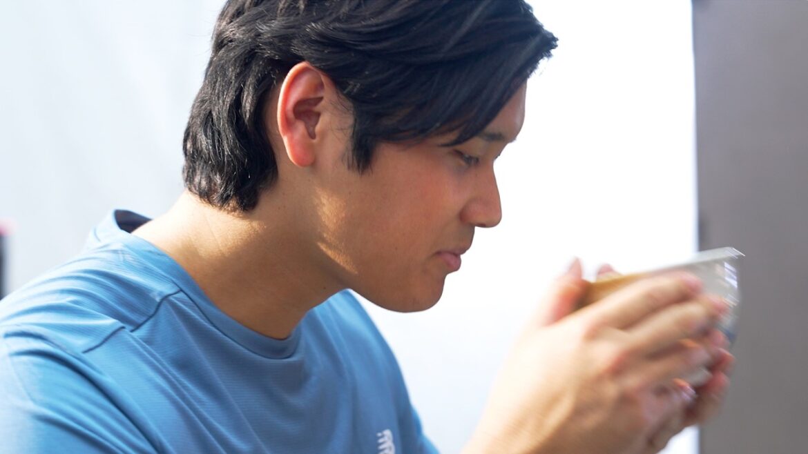 【大谷翔平】「美味しゅうございます」と抹茶味わう。WBCでは“お茶点てポーズ”も人気!/伊藤園