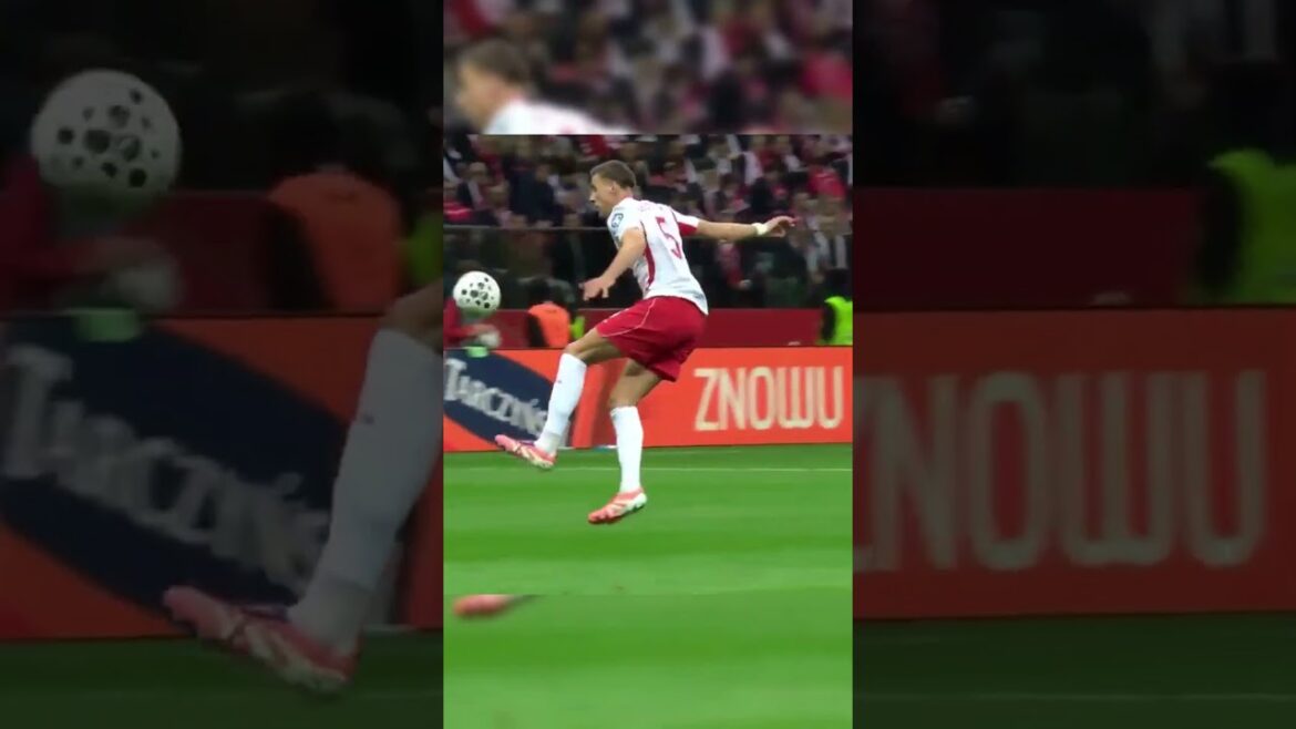 ボールを失う場面と、その後の見事なプレー。#サッカー#海外サッカー#日本代表#三笘薫#フットボール#ワンプレー