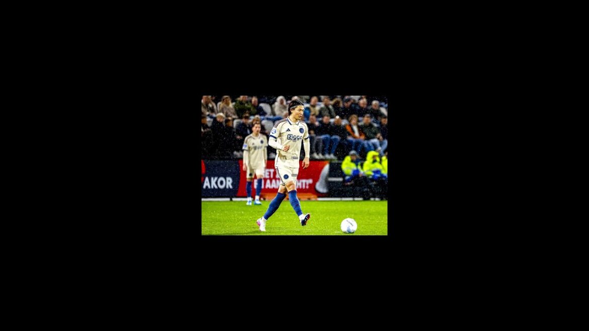 板倉滉77日ぶり復帰も冨安健洋は無念の退場！アヤックス3-0勝利