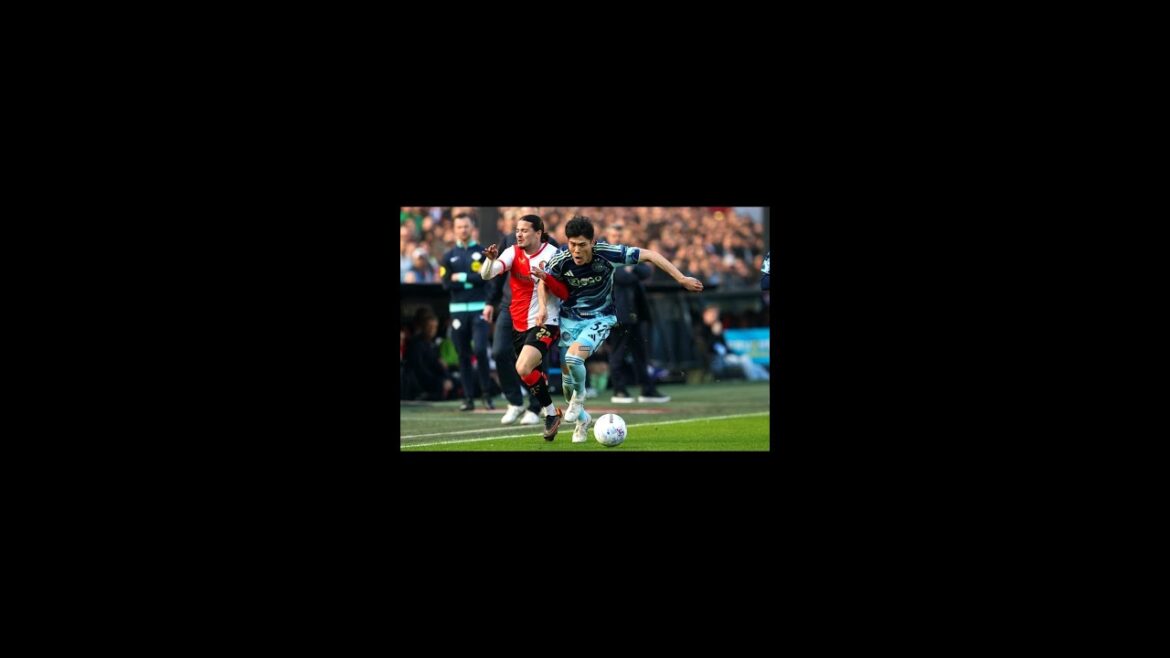 冨安健洋がアヤックスでの今季を語る！CBへのこだわりとは？