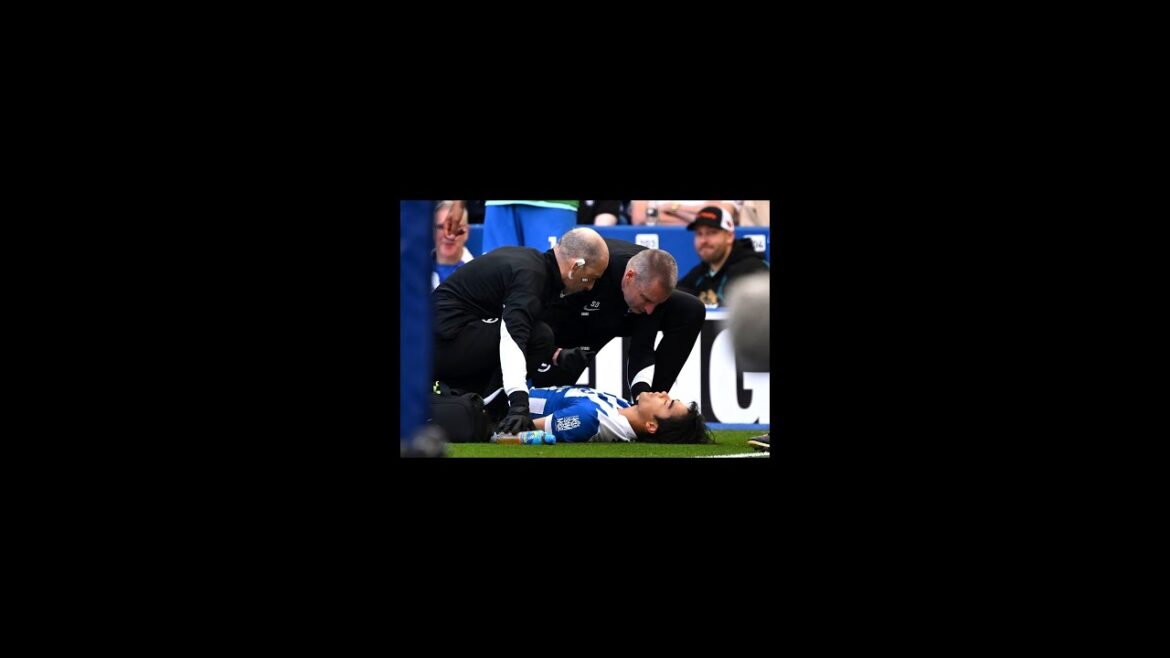 三笘薫が松葉杖姿でW杯危機！代表選考への影響は？