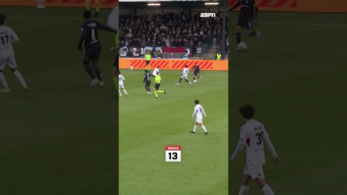 De ๐๐๐๐๐๐๐๐๐ van de VriendenLoterij Eredivisie: Ayase Ueda ๐ฏ๐ต๐ฅ De ๐๐๐๐๐๐๐๐๐ van de VriendenLoterij Eredivisie: Ayase Ueda ๐ฏ๐ต๐ฅ