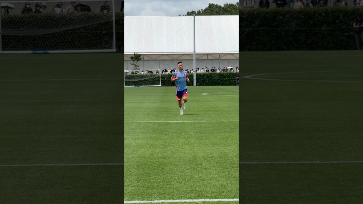 【限定復帰でも...自分を追い込む】#吉田麻也 #サッカー日本代表 #FIFAワールドカップ 2026へ挑む仲間へ熱い魂届ける #shorts