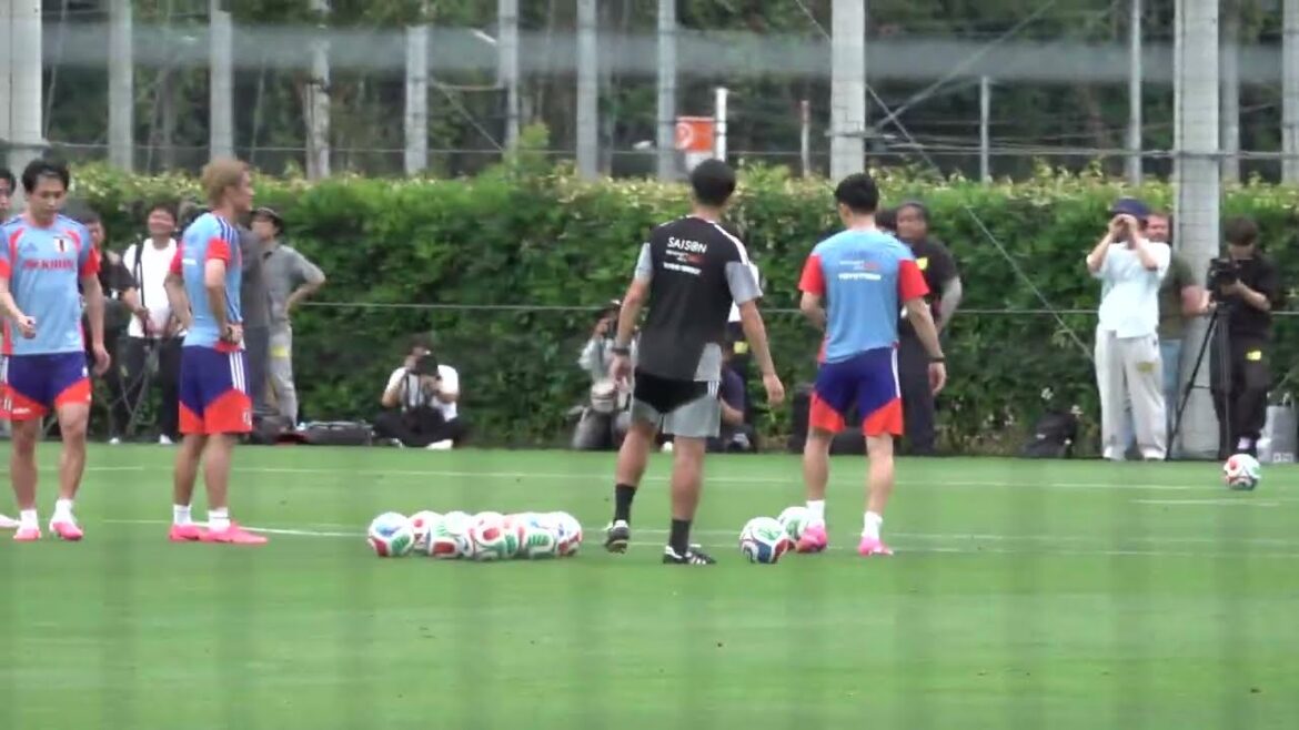 全体練習後のシュート練習！超絶シュートを決めるのは…上田選手？堂安選手？中村敬斗選手？！