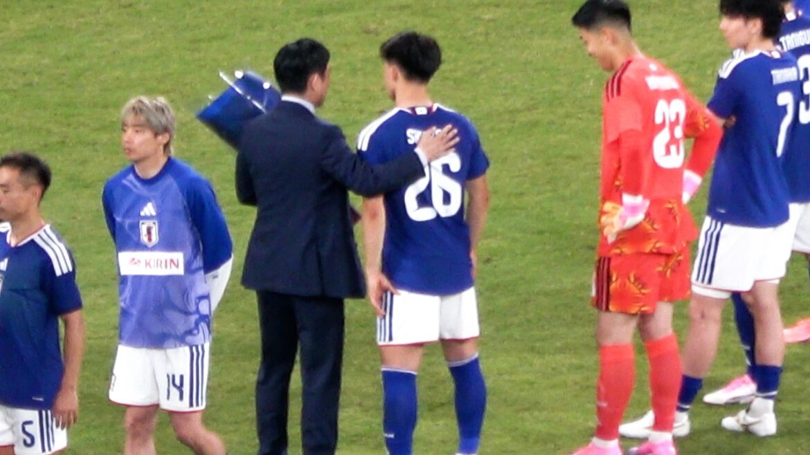 2026 W杯前 壮行セレモニーを終え【塩貝健人】へ駆け寄る森保監督＋アイスランド監督と選手達に再度お礼に行く吉田麻也 現地映像