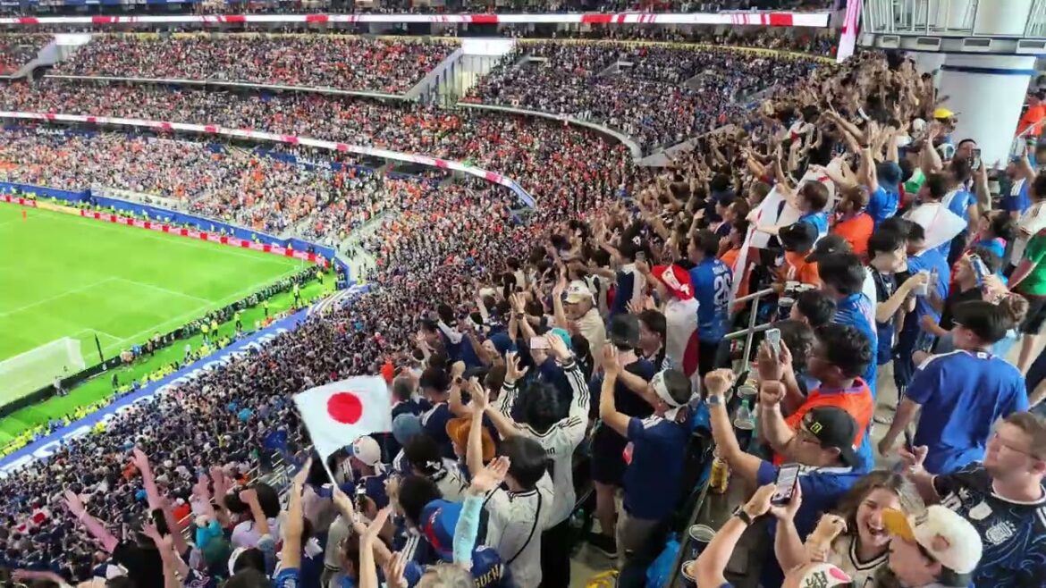【試合終了まで】鎌田大地選手の劇的同点ゴールでぶち上がる日本代表ゴール裏】