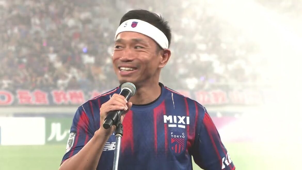 【速報】長友佑都が現役続行を宣言「僕の夢は青赤のユニフォームを着てシャーレを掲げること」 【速報】長友佑都が現役続行を宣言「僕の夢は青赤のユニフォームを着てシャーレを掲げること」